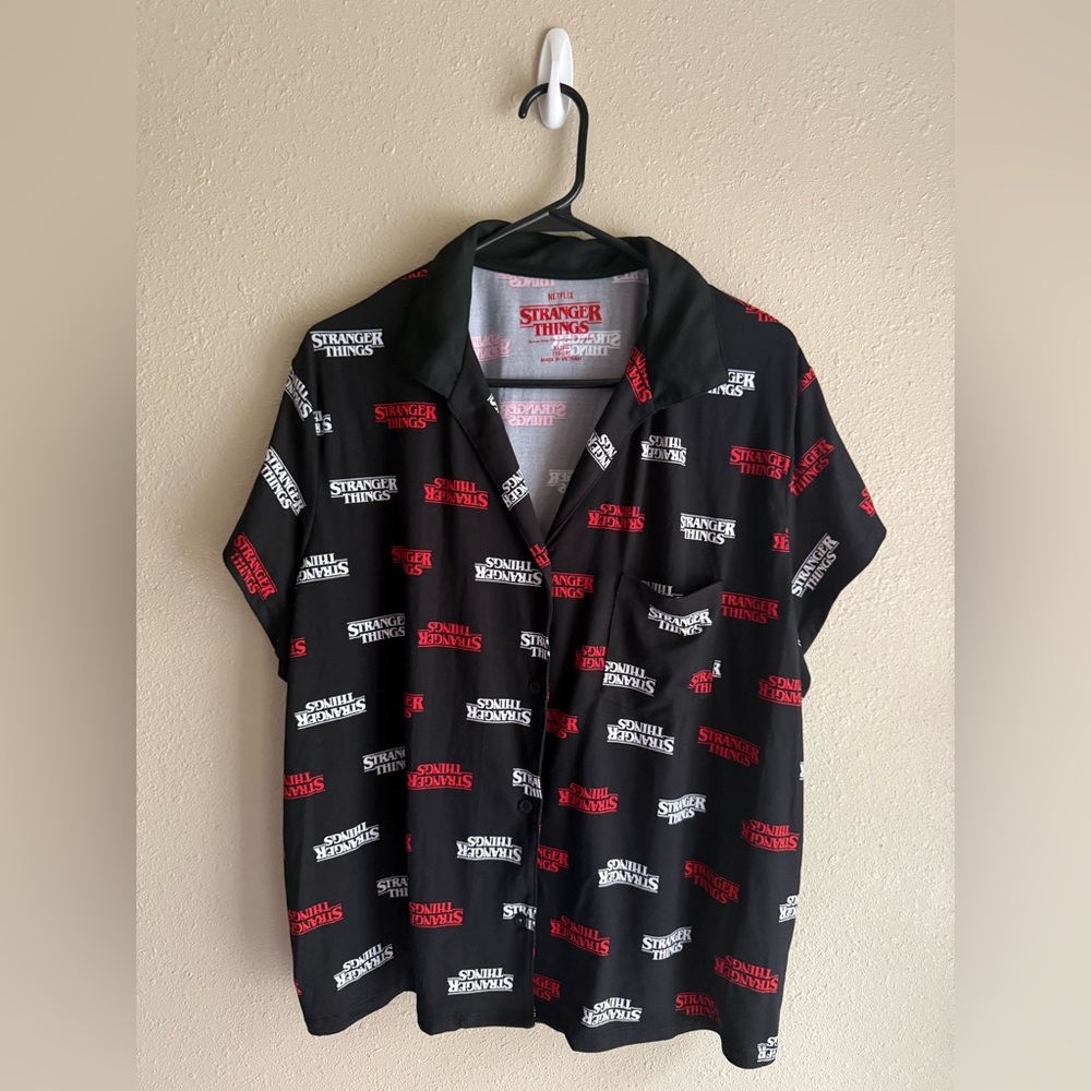 Stranger Things Women’s Short Sleeve Button Down Sleep Shirt XL